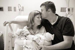 أطفال الأنابيب: فرصة جديدة للأمل في تحقيق حلم الأبوة والأمومة أطفال الأنابيب: فرصة جديدة للأمل في تحقيق حلم الأبوة والأمومة